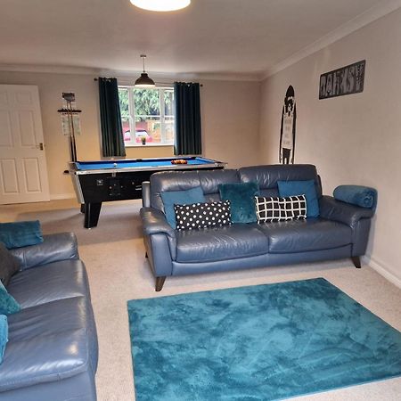 Hereford - Finch House - Modern 4 Bedroom House Located In South Hereford, Dog Friendly With Nearby Countryside, Pool Table, Sleeps Up To 10 Guests - Hosted By Rentmyhouse Extérieur photo