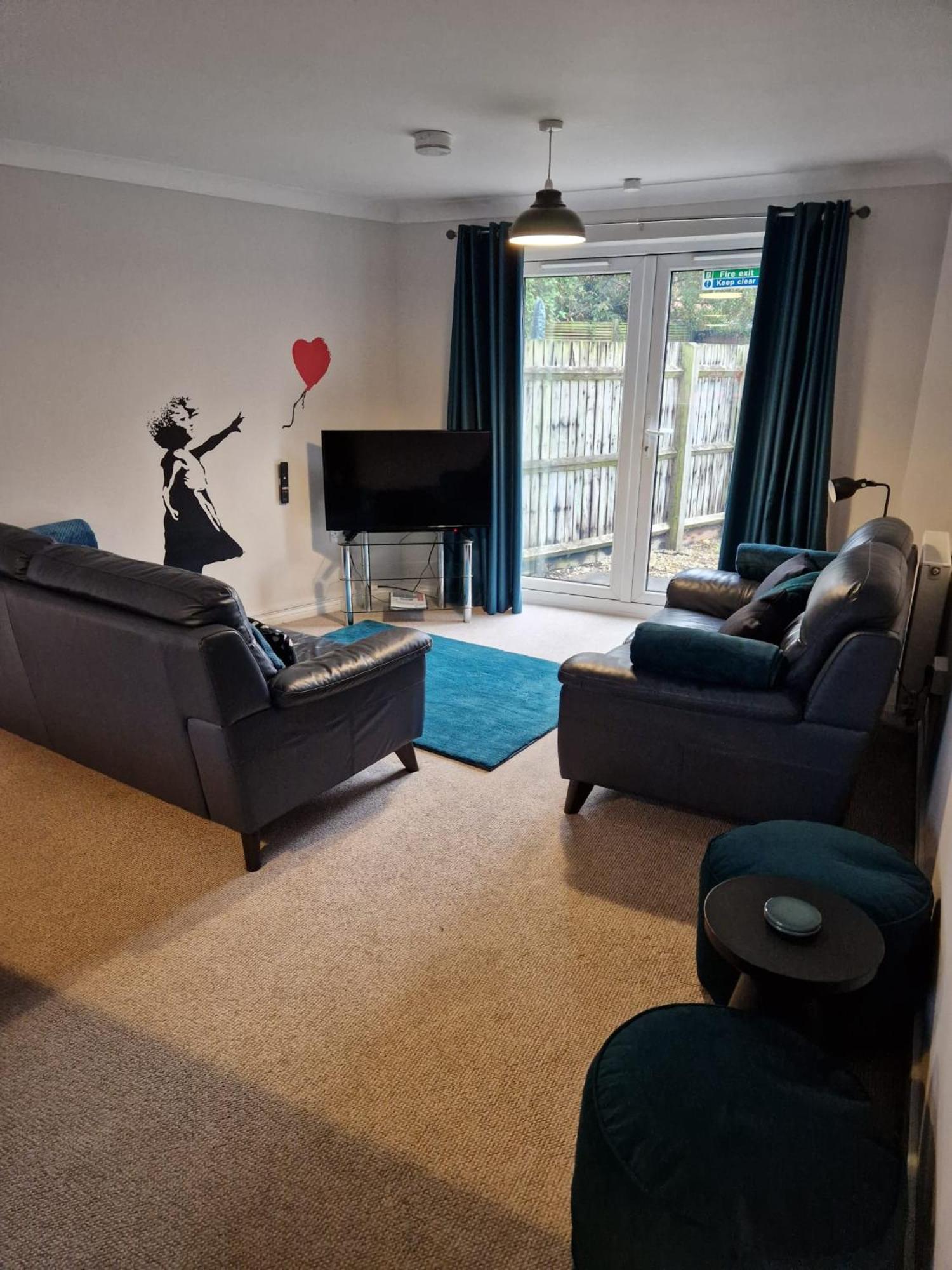 Hereford - Finch House - Modern 4 Bedroom House Located In South Hereford, Dog Friendly With Nearby Countryside, Pool Table, Sleeps Up To 10 Guests - Hosted By Rentmyhouse Extérieur photo
